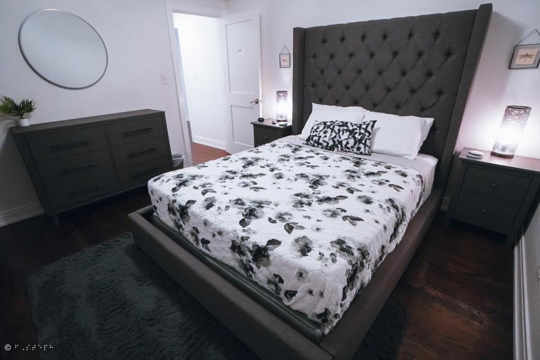 The Blue Golden Luxury Modern 3- Bedroom Apartment In Chicago Eksteriør billede