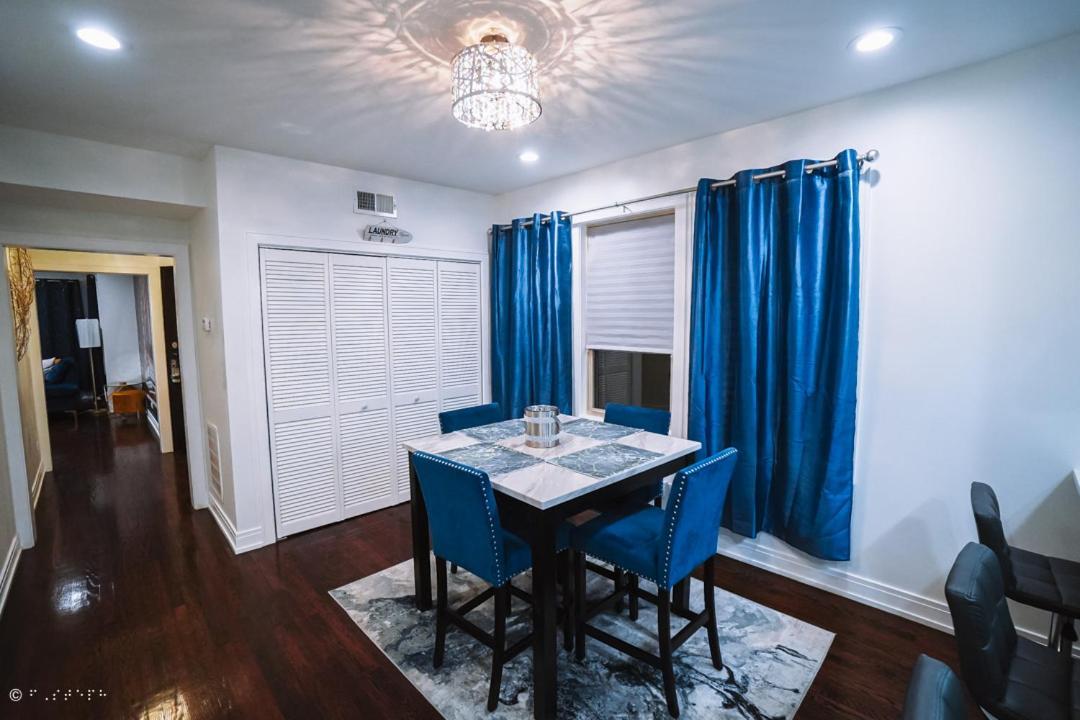 The Blue Golden Luxury Modern 3- Bedroom Apartment In Chicago Eksteriør billede