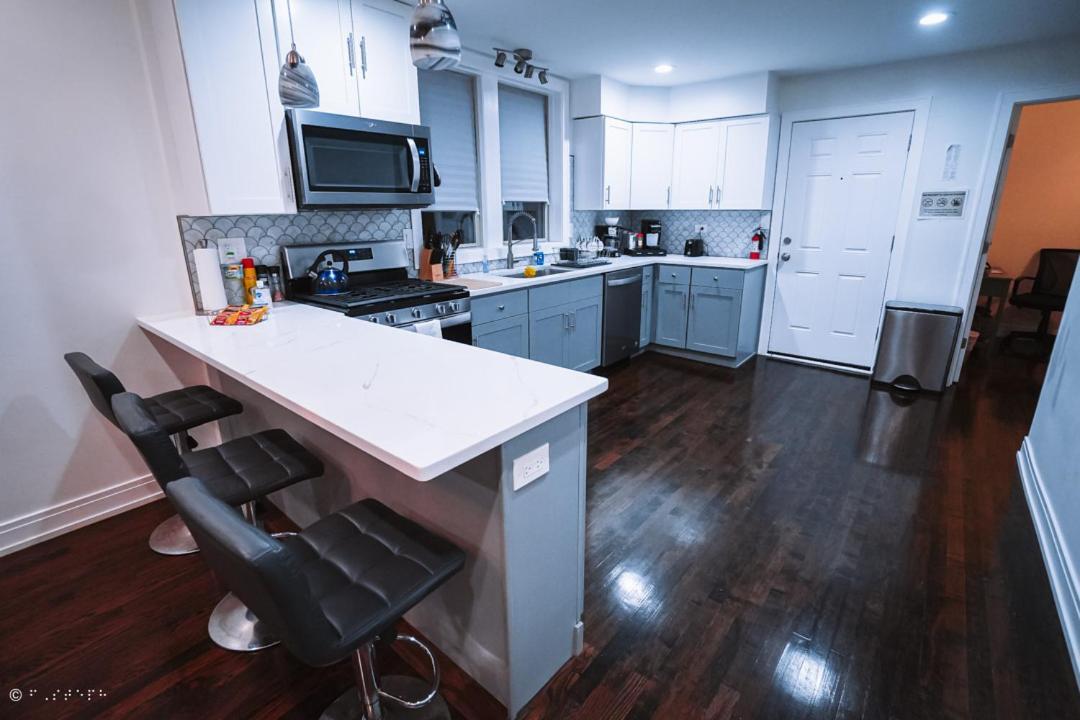 The Blue Golden Luxury Modern 3- Bedroom Apartment In Chicago Eksteriør billede