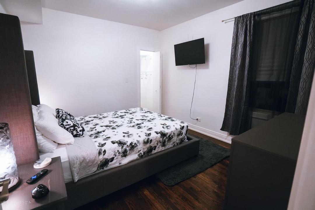The Blue Golden Luxury Modern 3- Bedroom Apartment In Chicago Eksteriør billede